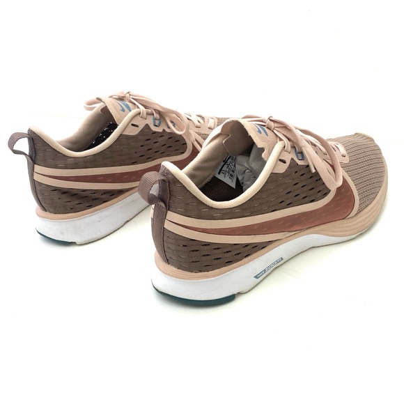 Nike Women’s Zoom Strike 2 Low Running Trainer - Picture 4 of 14